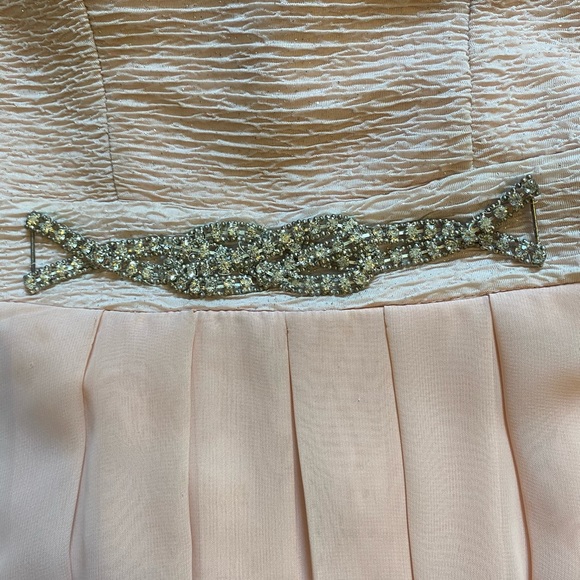 Formal/Prom dress - Picture 2 of 8